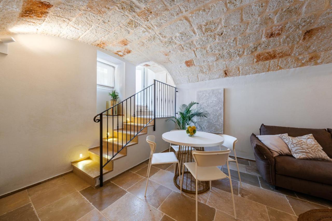 Helloapulia Charming Palazzo Clemente - Self-Catering Suites With Aircondition Monopoli Zewnętrze zdjęcie