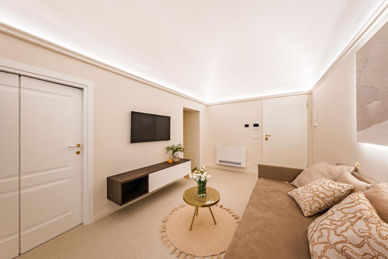 Helloapulia Charming Palazzo Clemente - Self-Catering Suites With Aircondition Monopoli Zewnętrze zdjęcie