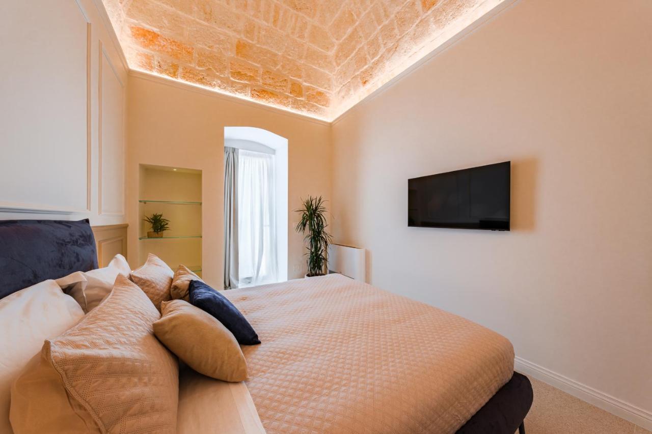 Helloapulia Charming Palazzo Clemente - Self-Catering Suites With Aircondition Monopoli Zewnętrze zdjęcie