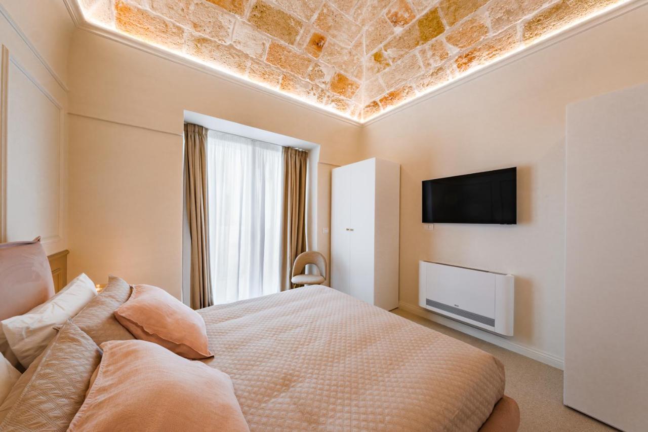 Helloapulia Charming Palazzo Clemente - Self-Catering Suites With Aircondition Monopoli Zewnętrze zdjęcie