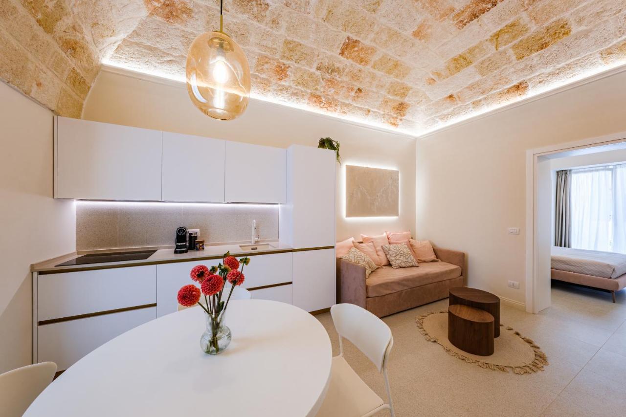 Helloapulia Charming Palazzo Clemente - Self-Catering Suites With Aircondition Monopoli Zewnętrze zdjęcie