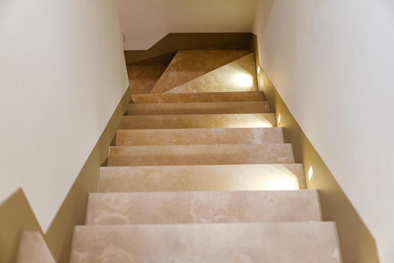 Helloapulia Charming Palazzo Clemente - Self-Catering Suites With Aircondition Monopoli Zewnętrze zdjęcie