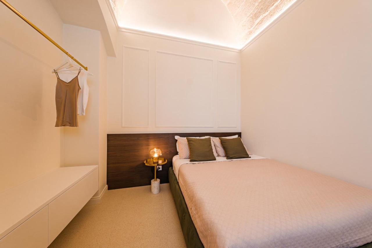 Helloapulia Charming Palazzo Clemente - Self-Catering Suites With Aircondition Monopoli Zewnętrze zdjęcie