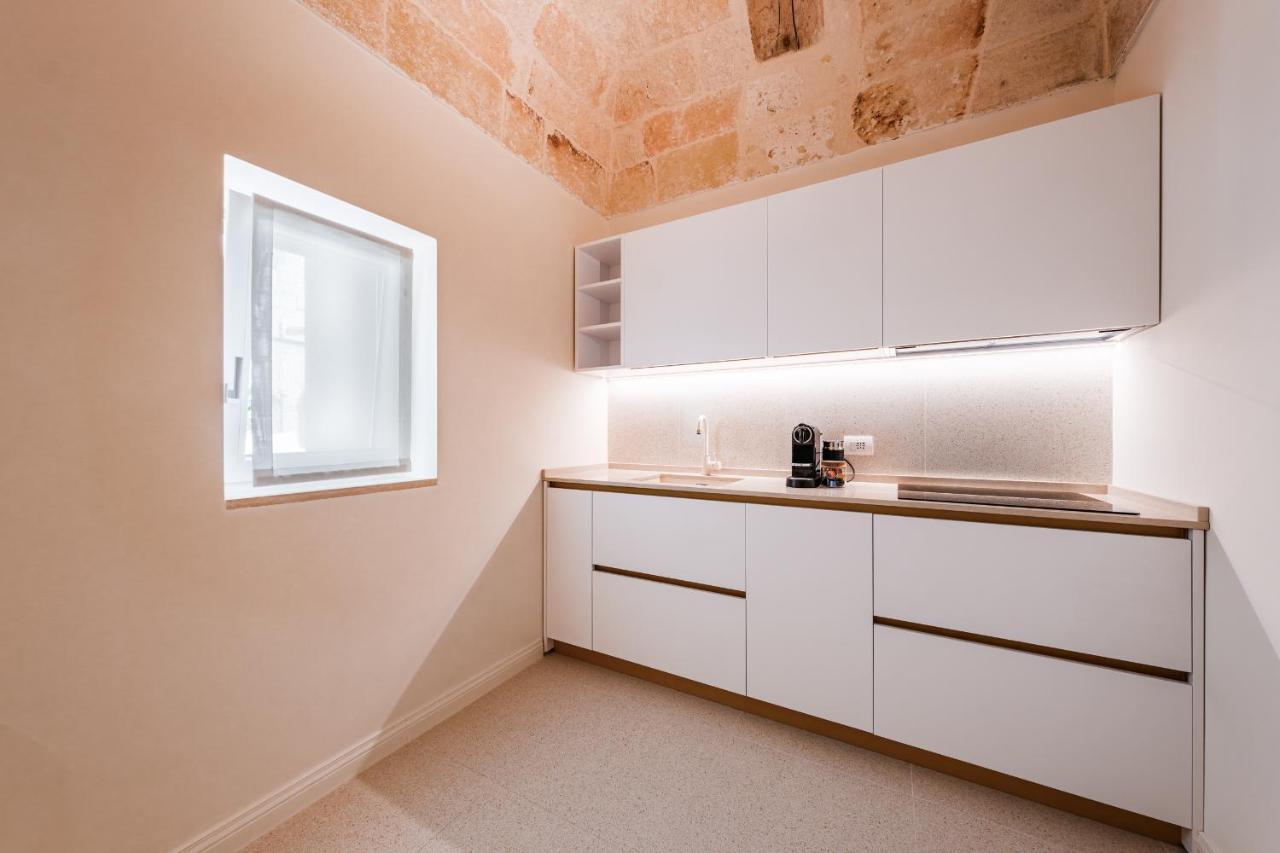 Helloapulia Charming Palazzo Clemente - Self-Catering Suites With Aircondition Monopoli Zewnętrze zdjęcie